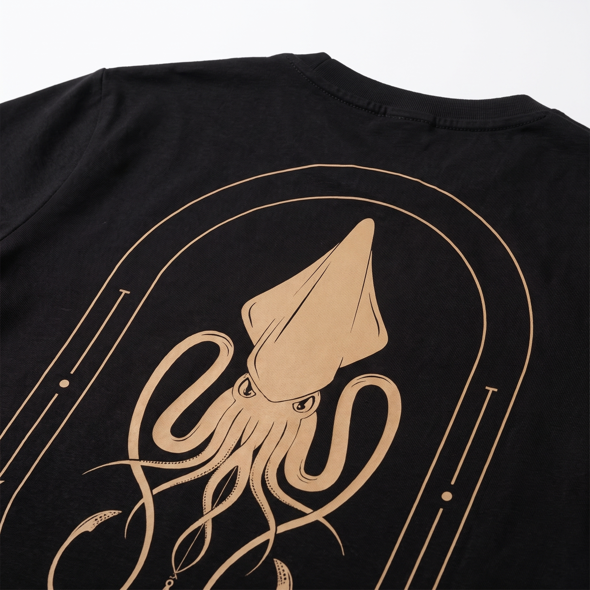 Squid Graphic Fishing Tee — Black — detail